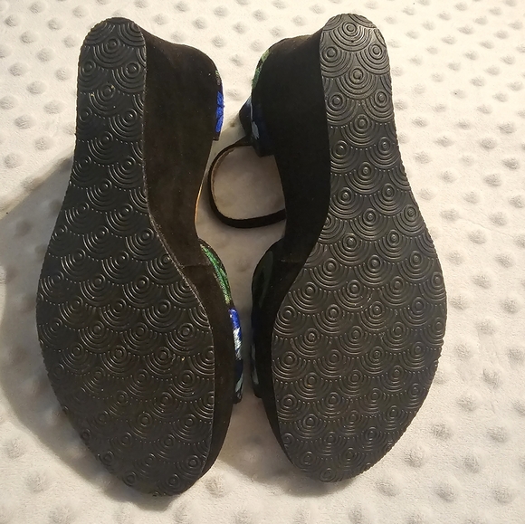 Floral Embroidered Women's Wedge Sandals/ - Picture 3 of 15